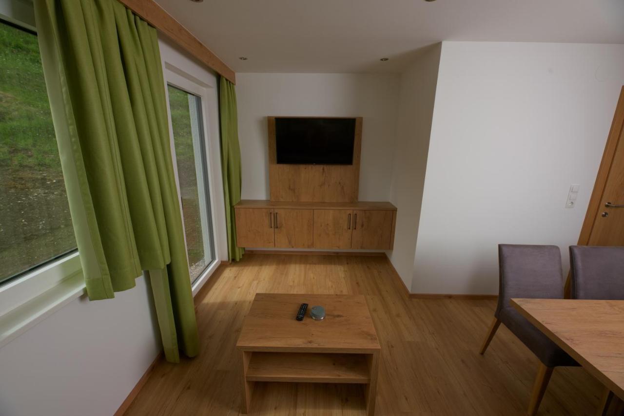 Mounira Ladis Apartment Luaran gambar